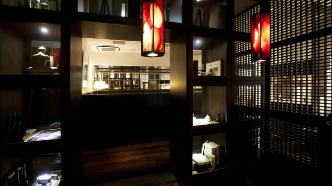 GIAGGIOLO GINZA - 内観写真:ポプリの香り漂うエントランスから、落ち着いた雰囲気の店内へ