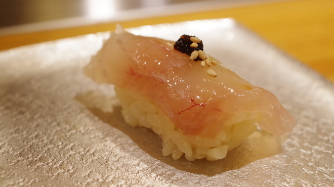 鮨処ひと志 - 料理写真:甘鯛