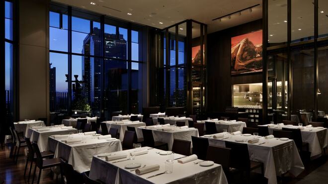 THE COSMOPOLITAN  - メイン写真: