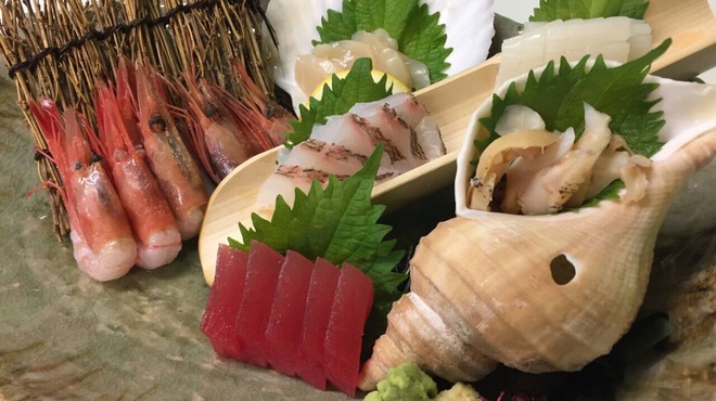 魚問屋 魚きんた - メイン写真: