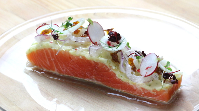 Bistro Sifflet - 料理写真:サーモンのマリネ　ジャガイモとディルのムース