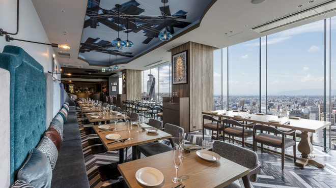 The Living Room with SKY BAR - メイン写真: