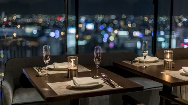 The Living Room with SKY BAR - メイン写真: