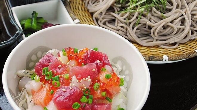 ぬる燗佐藤 - 料理写真:そばと海鮮丼