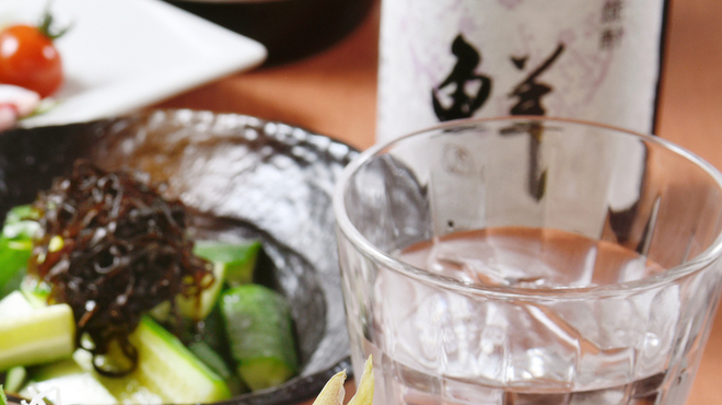 海鮮茶屋 一鮮 - ドリンク写真:日本各地の焼酎・日本酒を取り揃えています