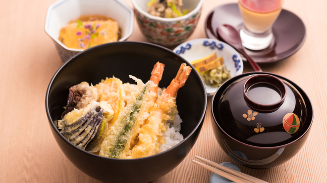 お料理 とみやま - 料理写真:特選天丼御膳 1680円税込