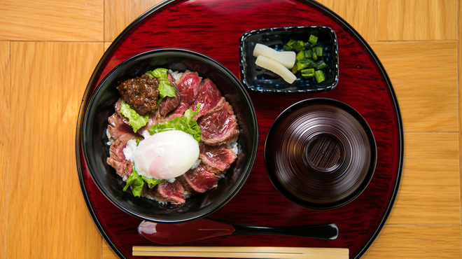 あか牛丼いわさき - メイン写真: