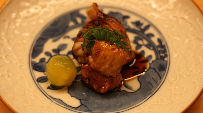 はと - 料理写真:梅雨のイサギと実山椒の焼物