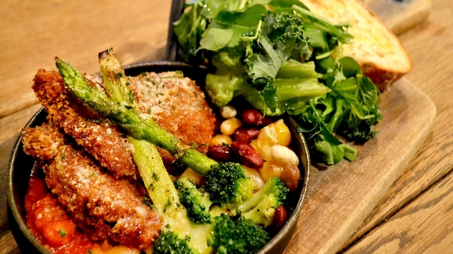 ラテ グラフィック - メイン写真: