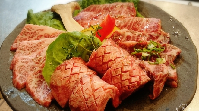 焼肉ダイニング花衣苑 - メイン写真: