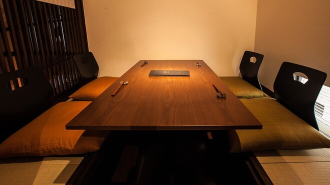 座屋 - 内観写真:2階掘り炬燵席