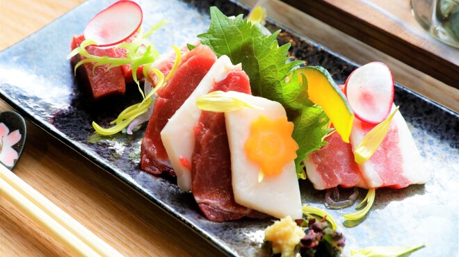 鮨 馬刺し 櫻 - メイン写真: