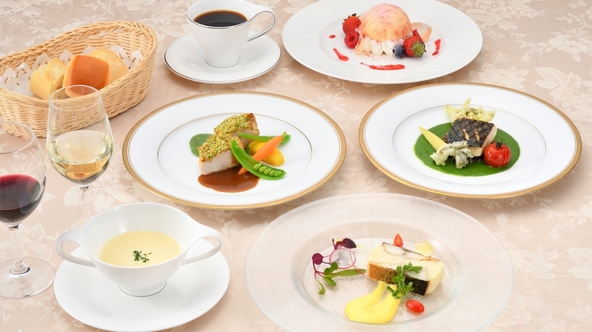 フレンチレストラン 千秋亭 - 料理写真:ランチコース