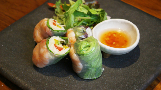 ＮＩＨＩＲＯ - 料理写真:中身はなんと揖保乃糸　生春巻き