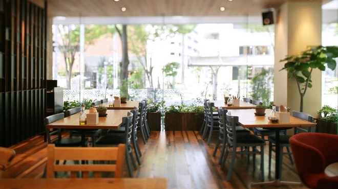 ロイヤルガーデンカフェ - メイン写真: