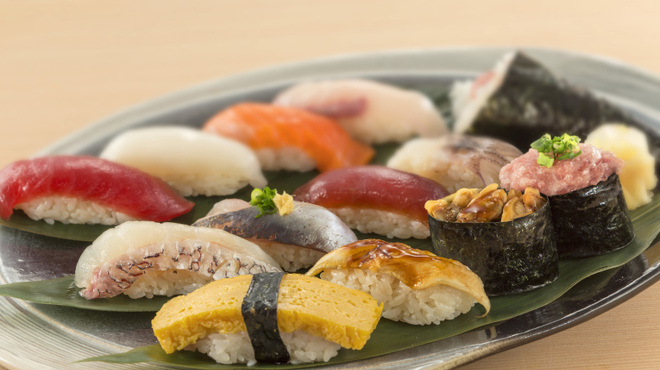 立ち寿司横丁 新宿西口 新宿 立ち食い寿司 食べログ