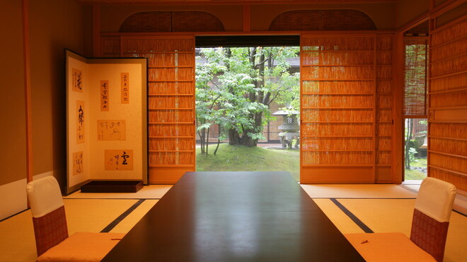 Uosaburou - 内観写真:和の空間でごゆっくりお寛ぎください