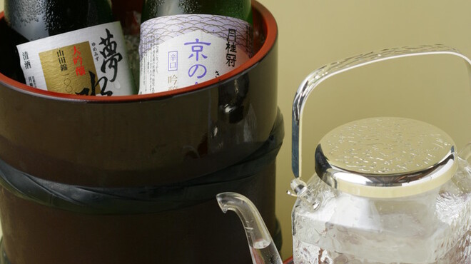 Uosaburou - 料理写真:お料理に合うお酒をお楽しみください