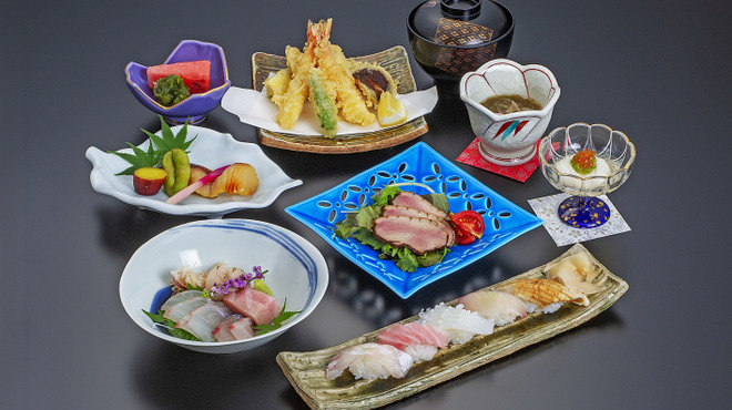Uo Yoshi - 料理写真:おまかせコース料理はおひとり様6000円から