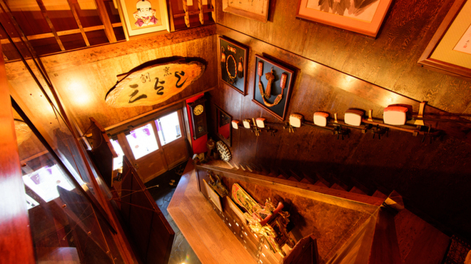 馬肉バル 新三よし - メイン写真: