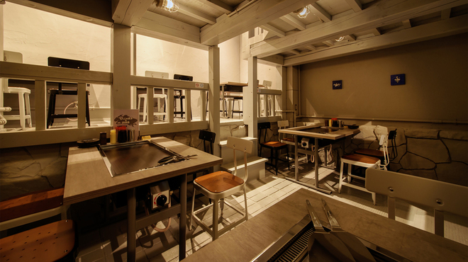 もんじゃ焼き×鉄板串 東京HoneyBee - メイン写真: