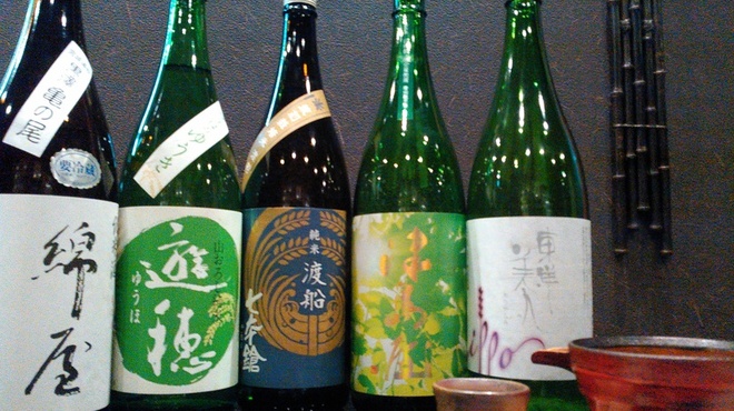 高麗橋桜花 - ドリンク写真:厳選した日本酒を数多く取り揃えております。