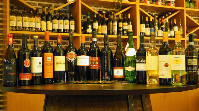 イタリアンバールエル - ドリンク写真:イタリアを中心に、フランスやアメリカ、その他地域のワインもたくさんあります！