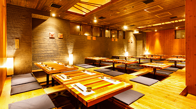 個室居酒屋 鉄板餃子ともつ鍋酒場 町田駅前店 旧店名 個室居酒屋 鉄板餃子と焼き鳥酒場 町田 居酒屋 食べログ