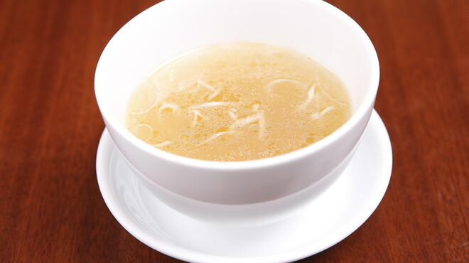 Ronkou Chuucha - 料理写真:疲れた体に染み渡る！丸鶏やスッポン・朝鮮人参などからとったスープ　八宝湯　