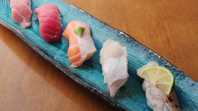 ときすし - 料理写真:トロ三昧
大トロ
トロ
トロサーモン
ハマチ腹
のどぐろ