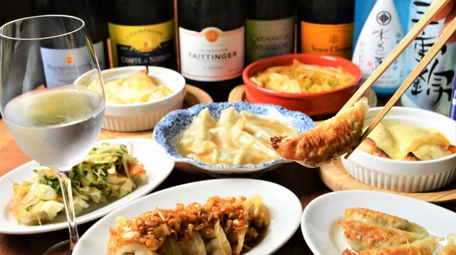 餃子とスパークリング バブルス - メイン写真: