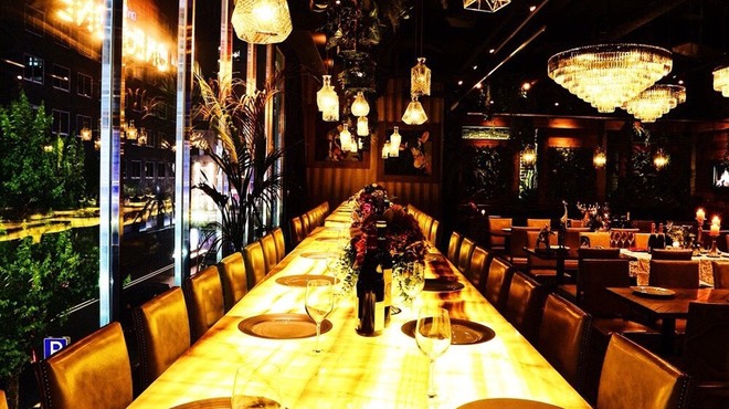 ONE on ONE - メイン写真: