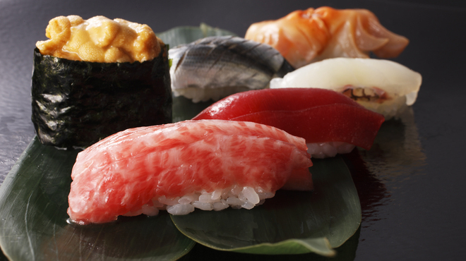 Itamae Sushi Hanare - メイン写真: