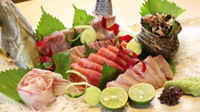 魚食処 一豊 - メイン写真:
