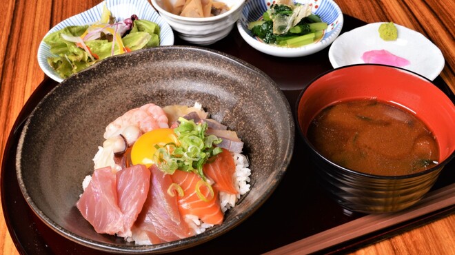 厚切り牛たんと東北地酒 陸奥 - メイン写真: