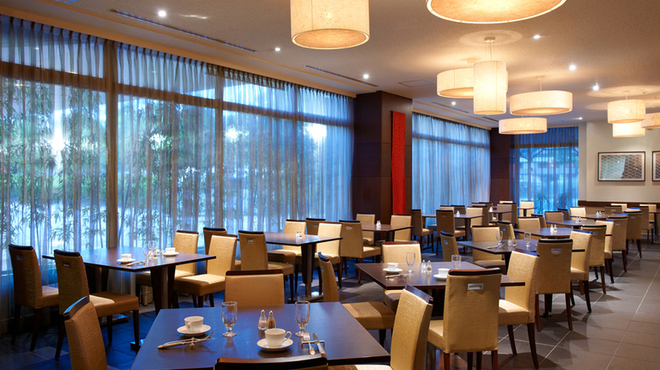 ダイニングカフェ＆バー ロンド - メイン写真: