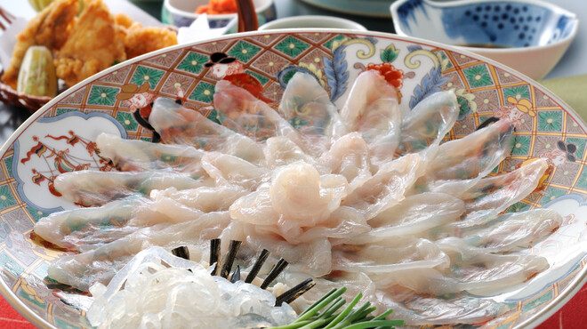ふく料理 しのだ - 料理写真:天然ふくさし（２人前）　最高級のとらふくの「うまみ」をご堪能ください。