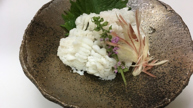 熟成刺身と旨い酒 ひとしお - 料理写真:実は秋から美味しくなる鱧！