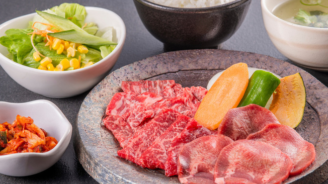 焼肉屋 たくみ - メイン写真: