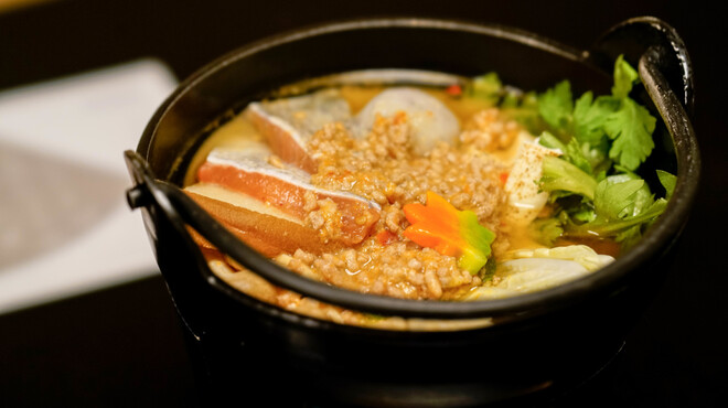 料亭 冨茂登 - 料理写真:担々鍋