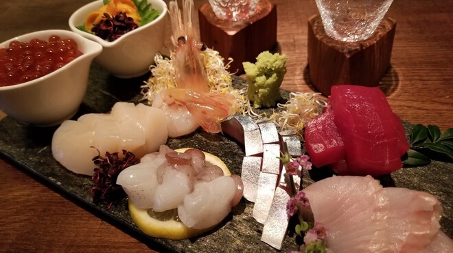 カモシヤ - メイン写真: