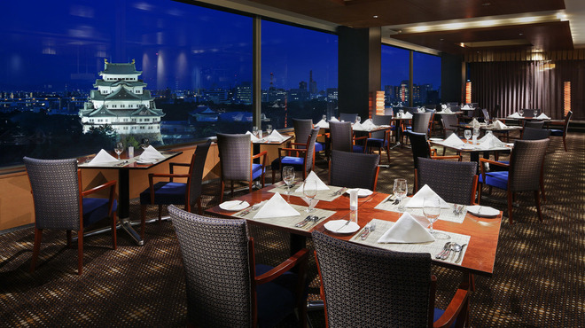 コンテンポラリー・ダイニング クラウン - メイン写真: