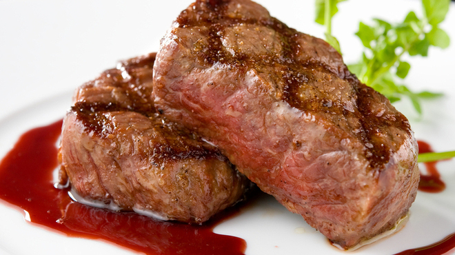 21年版 銀座でステーキランチならここ 肉大好きライターおすすめの13店 コスパ 贅沢 鉄板焼き おしゃれ 老舗など ページ 2 3 アニーお祝い体験マガジン By ギフトモール