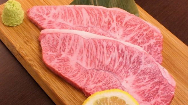 焼肉 隼 - メイン写真: