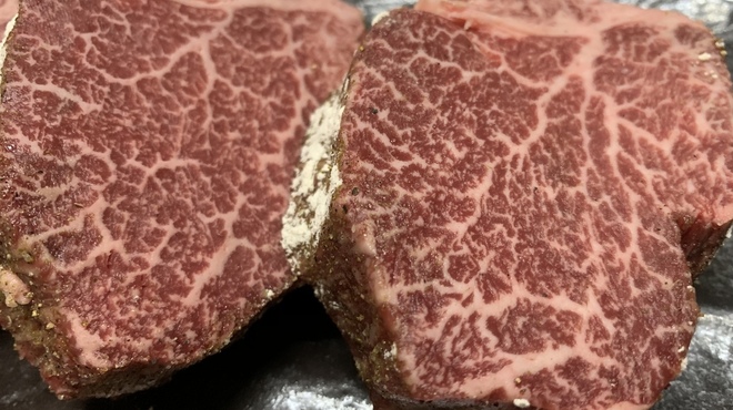 Daropu Tei - 料理写真:入手困難の特上ヒレ肉200ｇから注文できます。