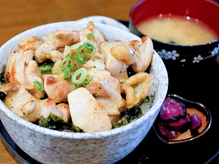 うどん県香川名物のかしわバター丼 食べログまとめ