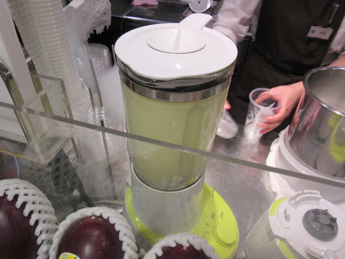 喉は渇いたけれど 喫茶店に入る程の時間がない そんな時にお勧めの都内のジュースバ 23 6選 食べログまとめ