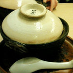 山本屋総本家 - 蓋が特徴！