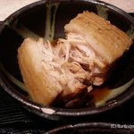 沖縄料理 あしびな～ - ラフテーはほんのり甘く、とても柔らかい。