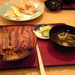 万平 - 上うなぎ丼